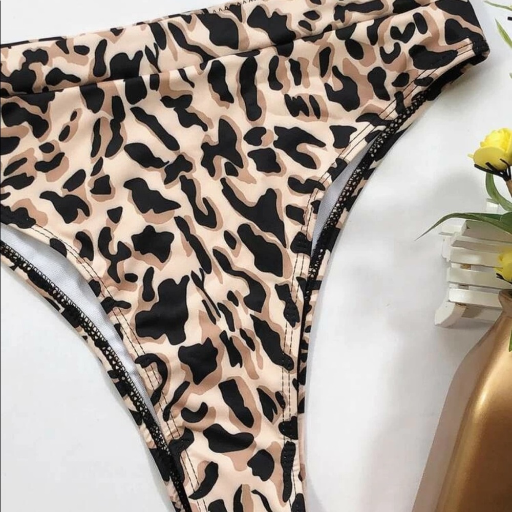 ❤️Leopard print high waisted bikini❤️ - Picture 3 of 4